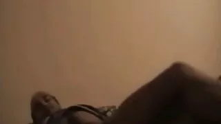 Mielas brunetė fucks mergina pirštus