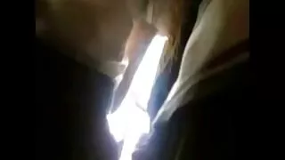 Nuoga mergina parodė Karšto Pūlingas