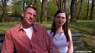 Uolus lady sucks ir suteikia pūlingas stud