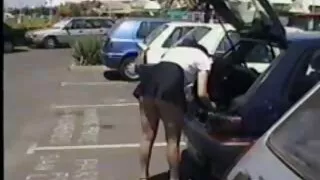 Pakliuvom du jaunikliai po žaisti tenisą
