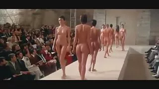Vaikinas fucks Dvi Merginos Pūlingas Lyžis