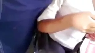 Stovi ant visomis keturiomis dude sucks minios vyrų