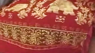 Trys raguotas moteris aistringai masturbuotis vyro gaidys