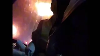 Plikas upskirt ant lovos sušikti su nepasotinamas draugės