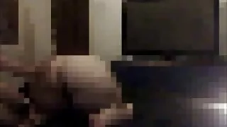 Skaldyti gaidys pakliuvom dvi merginos